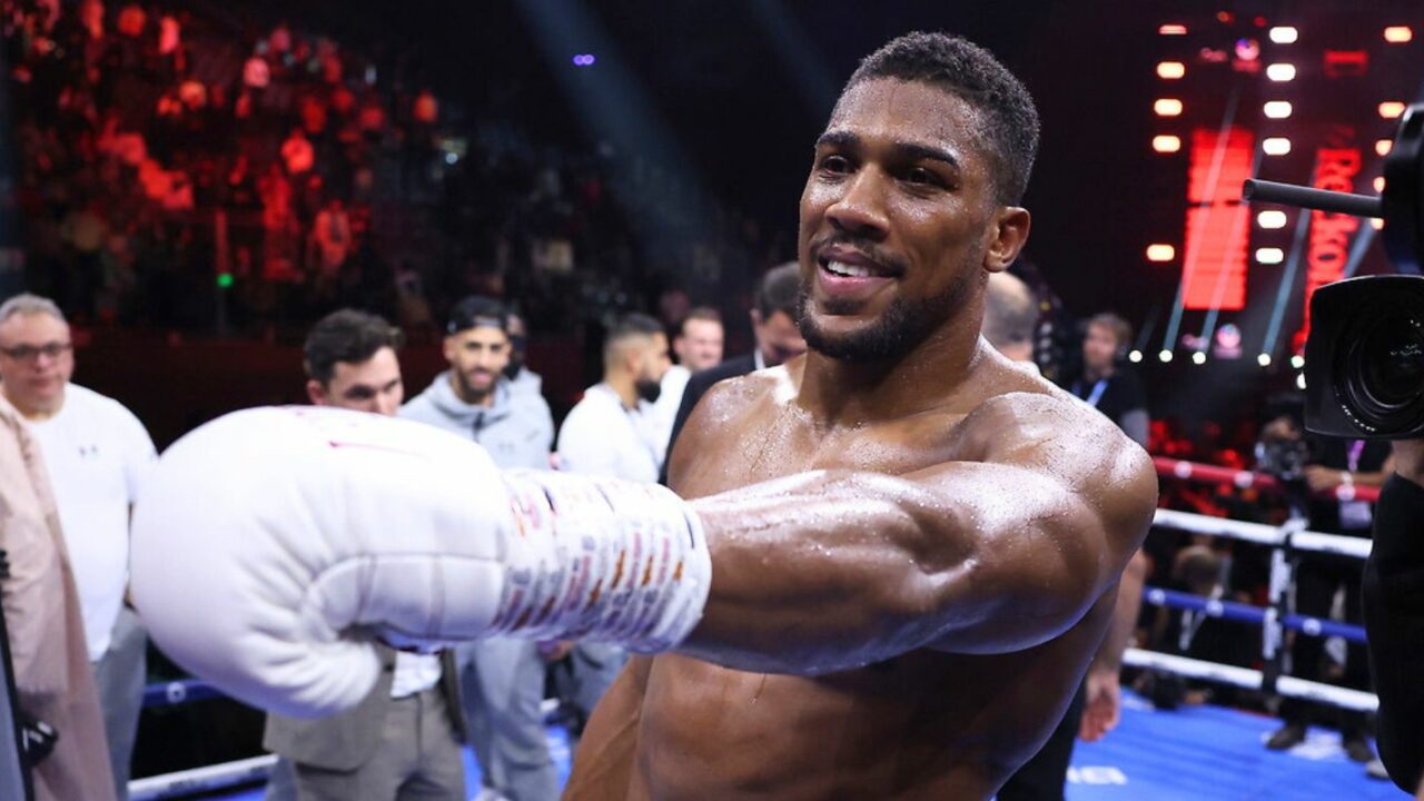 Barry McGuigan Names Three Potential Opponents For Anthony Joshua