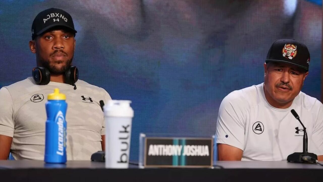 Anthony Joshua’s Former Trainer Slams ‘Stupid’ Potential Fight: “It Shouldn’t Be Sanctioned”