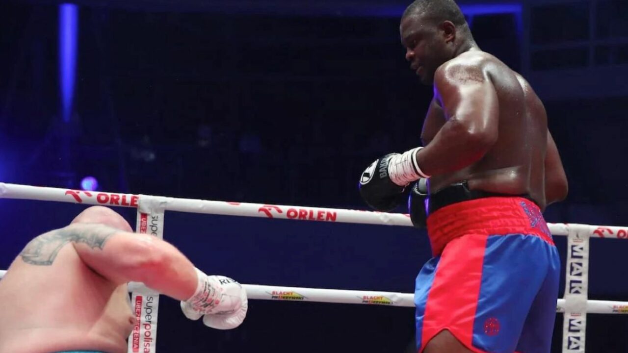Number One Heavyweight Contender Starts Crowdfunder For World Title